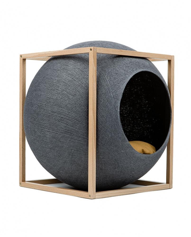 The dark grey cube, Wood edition